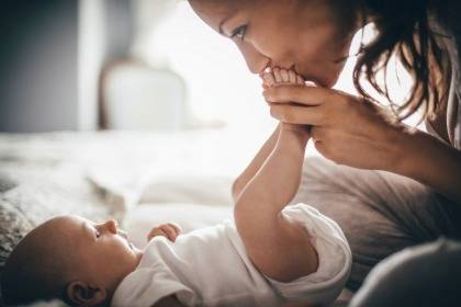 كيف تصنعين طفلا ثري الروح في زمن الفقر؟