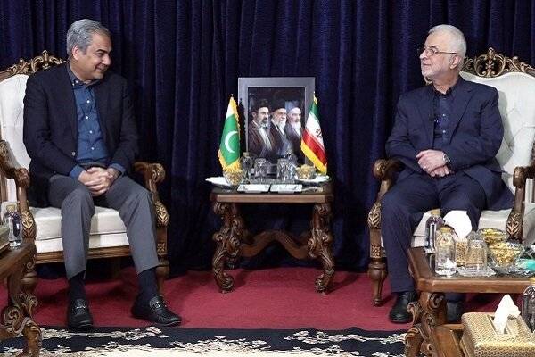اتفاق إيراني–باكستاني على تعزيز الأمن والتجارة وتطوير العلاقات السياسية