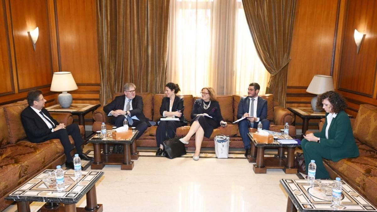 كنعان يبحث مع وفد أوروبي الإصلاحات المالية وإنهاء تداعيات الحرب