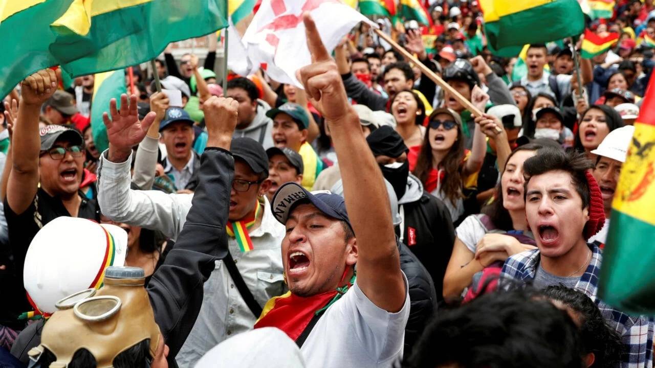 كولومبيا وبوليفيا تطردان سفيرين في تصعيد دبلوماسي متبادل