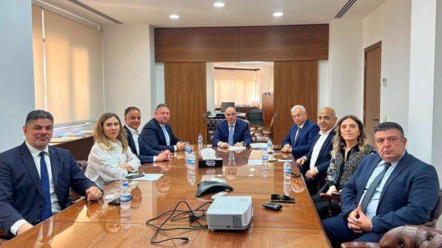 الشركات اللبنانية ووزارة المالية تبحثان سبل الصمود الاقتصادي