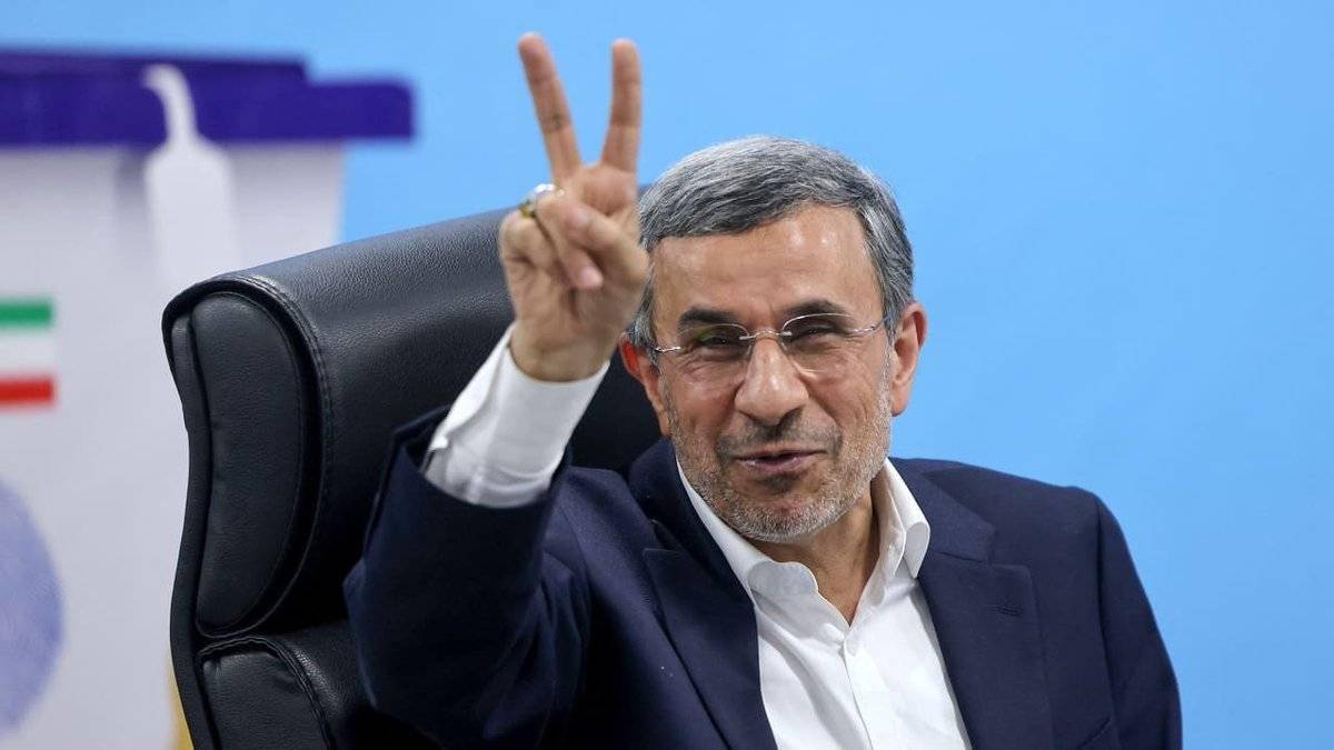 خطة أميركية- إسرائيلية لاستبدال القيادة الإيرانية انتهت باستهداف محمود أحمدي نجاد