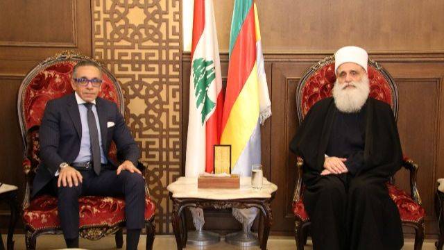 لقاء بين أبي المنى والسفير المصري... تأكيد على أهمية الحوار واستقرار لبنان