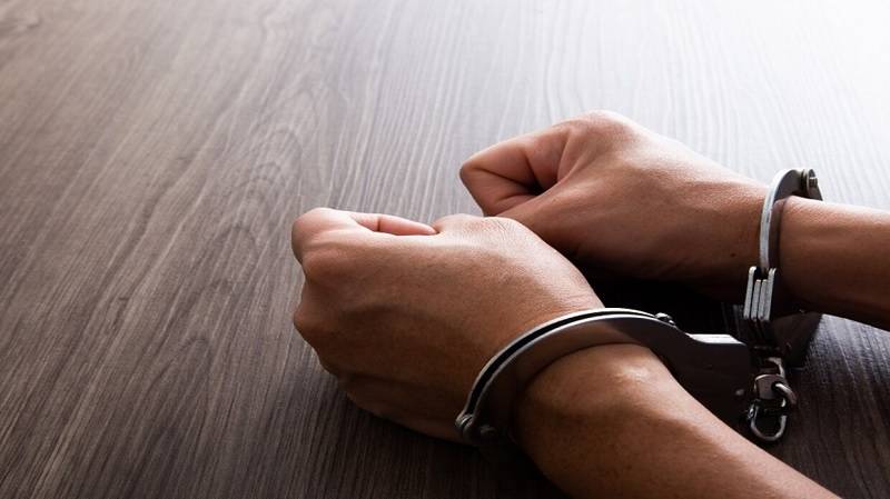 دولارات مزيفة في الحمرا.. وقوى الأمن تتحرك