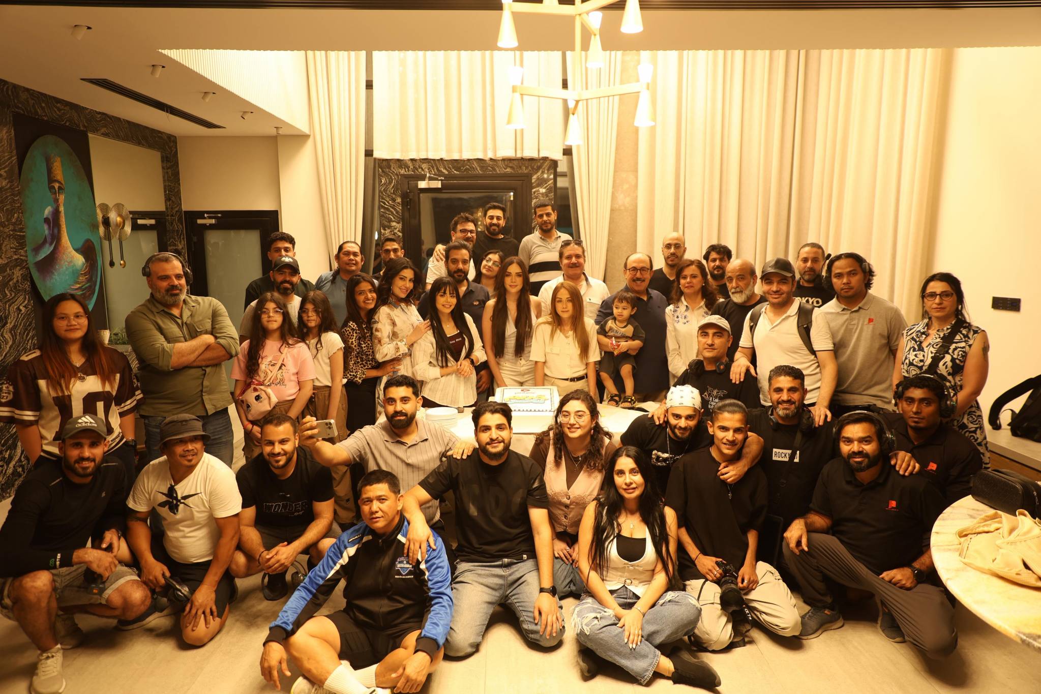 «حريم ناصر» يختتم التصوير في العين…عمل عربي يجمع نجوم الكوميديا بروح إنسانية وأجواء استثنائية