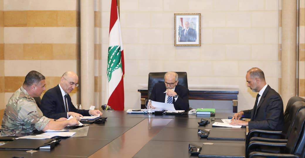 سلام يبحث التحضيرات الأمنية واللوجستية لتشغيل مطار القليعات