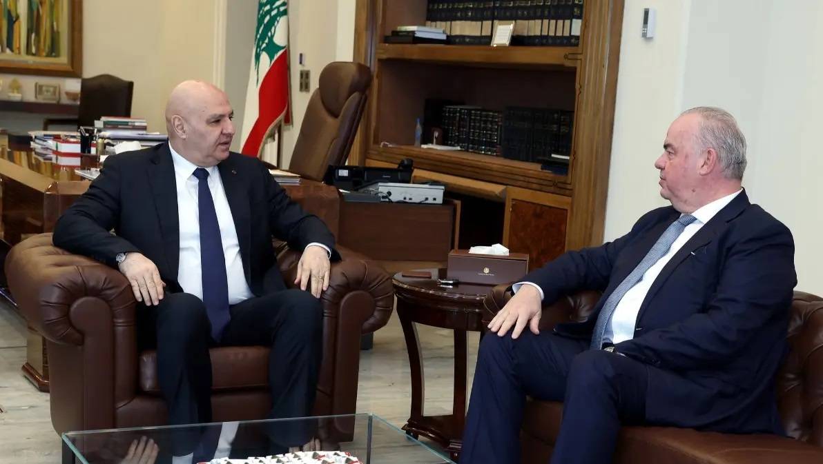 عون بحث مع الحاج وصدي أضرار قطاعي الاتّصالات والكهرباء