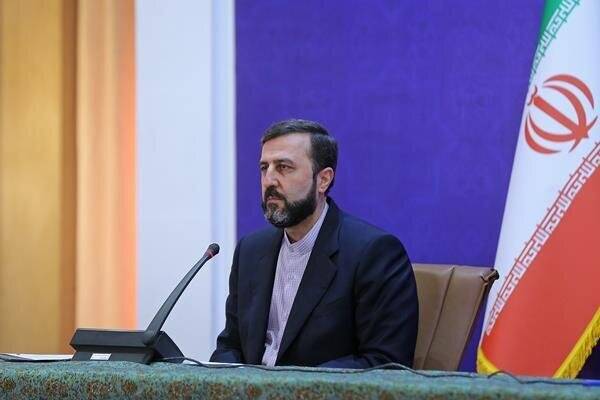 طهران: تغيّر الظروف يفرض قواعد جديدة لعبور مضيق هرمز