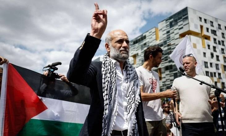 لجنة فرنسية ترفض ترحيل الناشط الفلسطيني رامي شعث