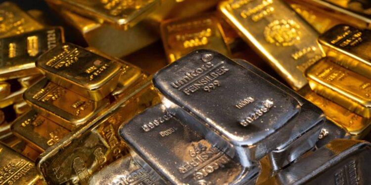 انخفاض أسعار الذهب والفضة في الأسواق العالمية