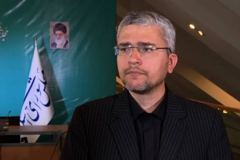 رضائي: إيران لا تخضع والوقت ليس في مصلحة الأميركيين
