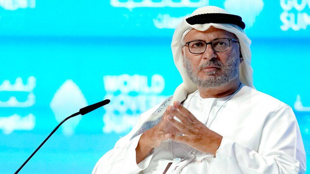 قرقاش: الحروب تحديات ظرفية والإمارات أكثر قدرة على التماسك
