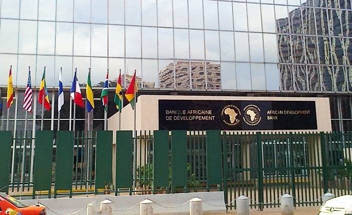 البنك الأفريقي للتنمية يناقش تمويل القارة من مواردها المحلية