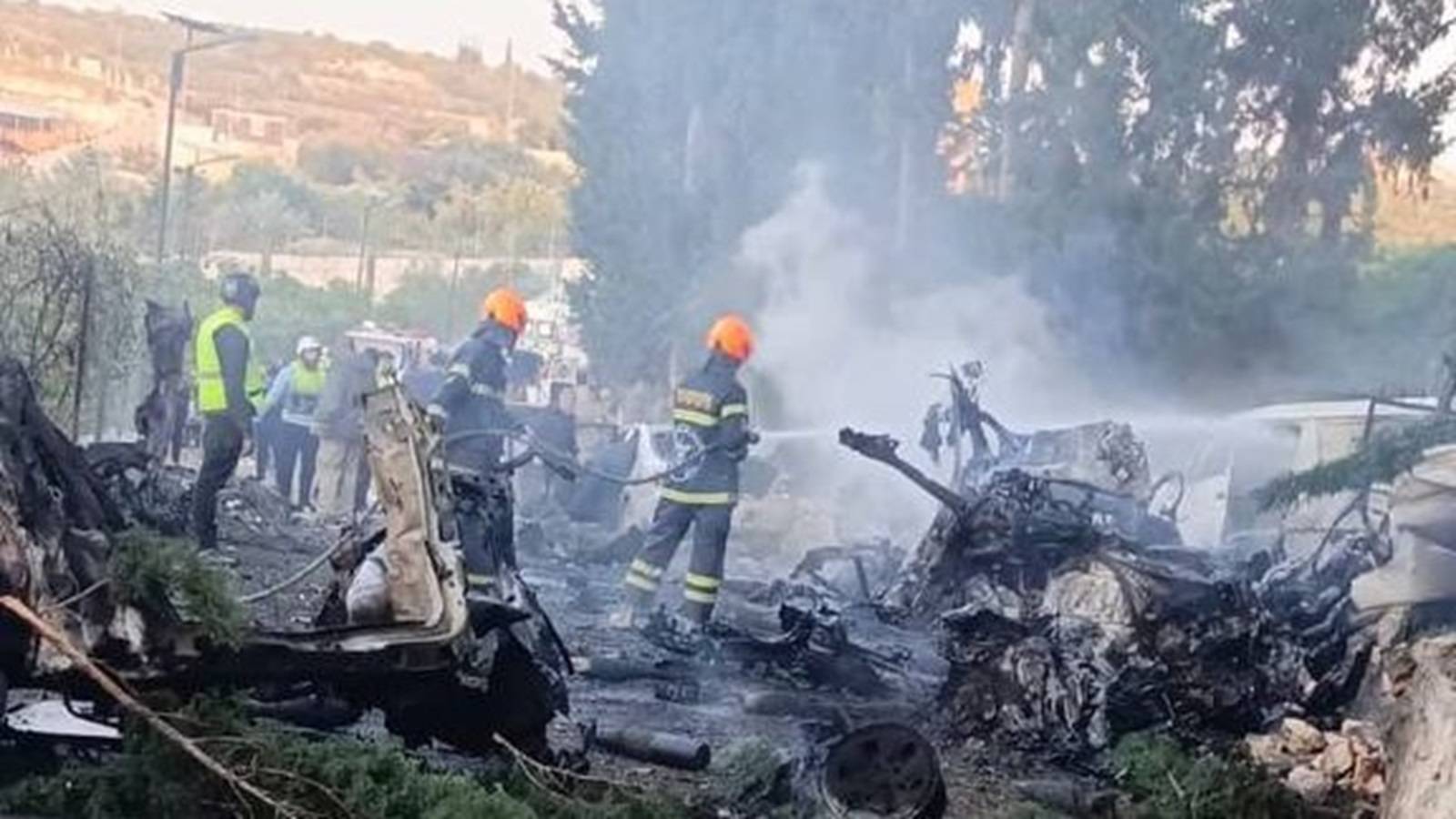 انتشال شهيدين بعد غارة على منزل في طير دبا