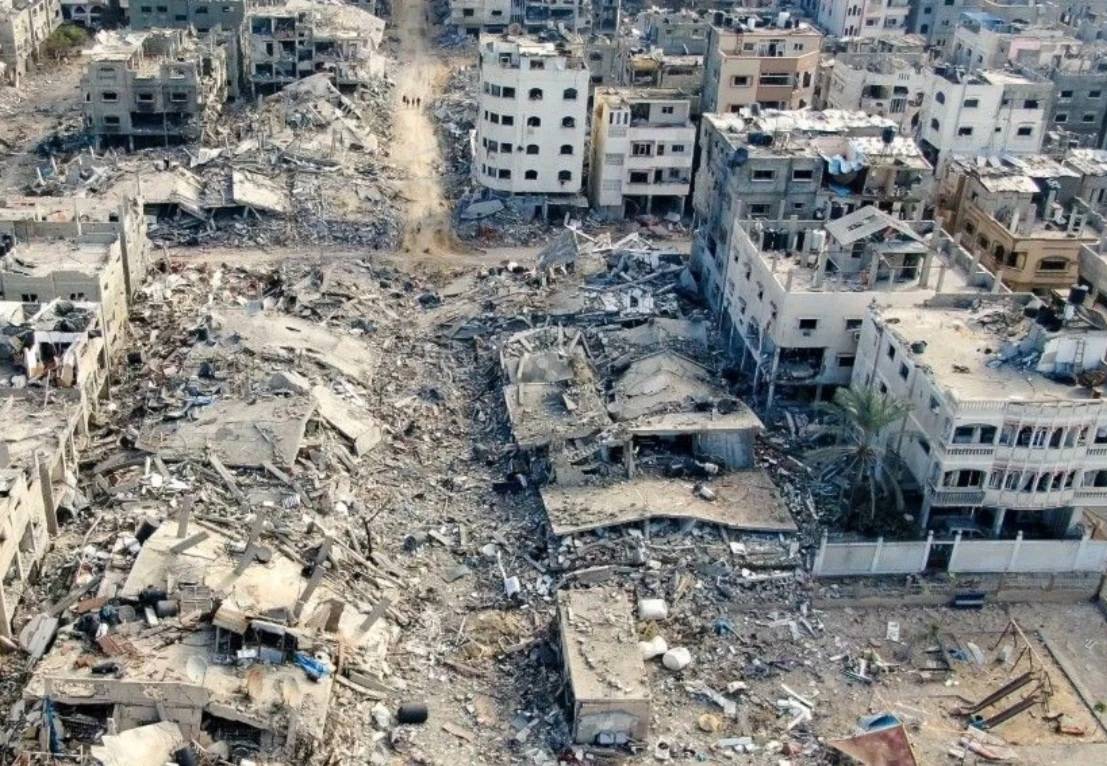 مستشفى شهداء الأقصى يحذّر من كارثة صحية وشيكة