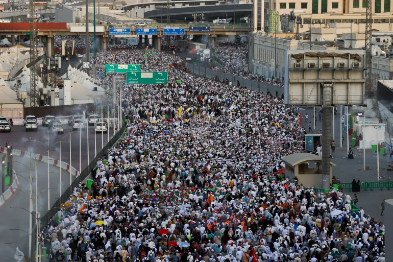 السعودية تعلن نجاح موسم الحج وسط تنظيم وانسيابية عالية
