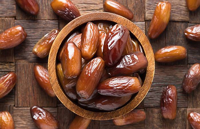 لماذا يوصي الخبراء بتناول التمور باعتدال؟