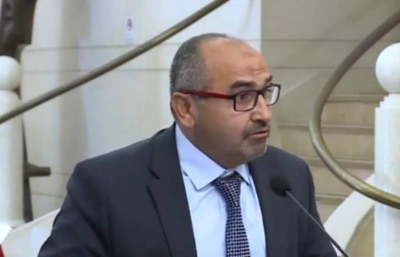 الحشيمي يطالب بفتح استيراد الإسمنت: لا يجوز ترك السوق للاحتكار