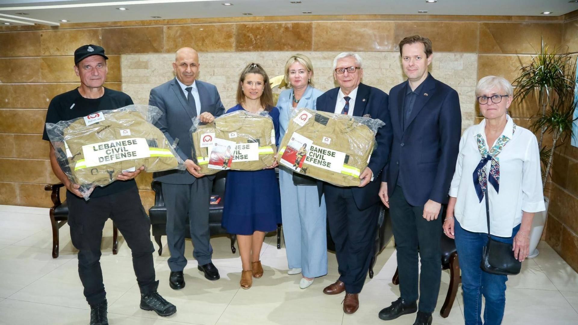 الدفاع المدني يتلقى دعماً بولندياً لمساندة جهوده الإنسانية والإغاثية