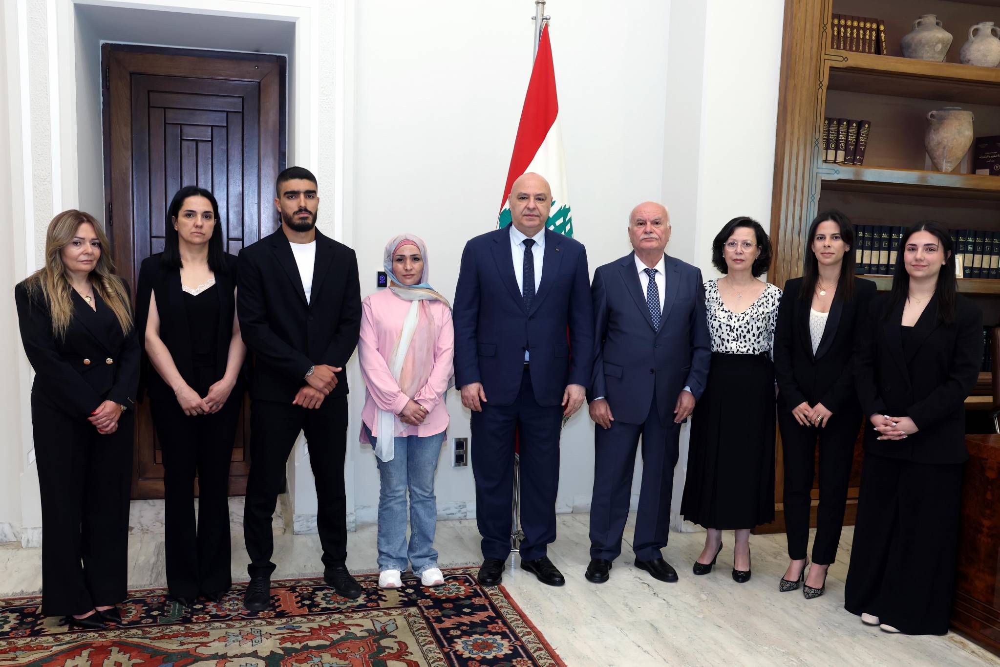رئيس الجمهوريّة: لا خيار آخر غير التفاوض
دماء شهداء الجيش والقوى المسلّحة لن تكون موضع مساومة