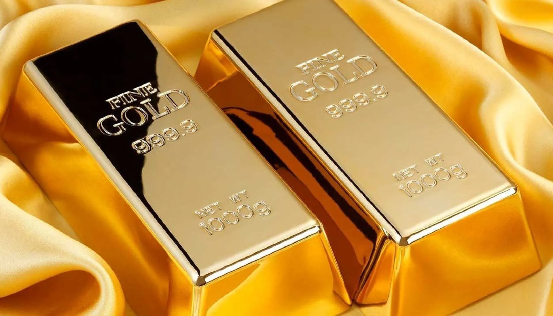 الذهب يهبط مع صعود النفط بفعل التوتر في الشرق الأوسط