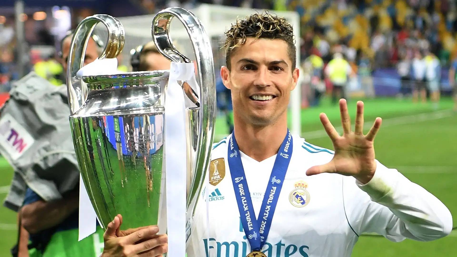 لماذا لا يُصنف رونالدو ضمن أفضل 50 لاعبًا في تاريخ كأس العالم؟