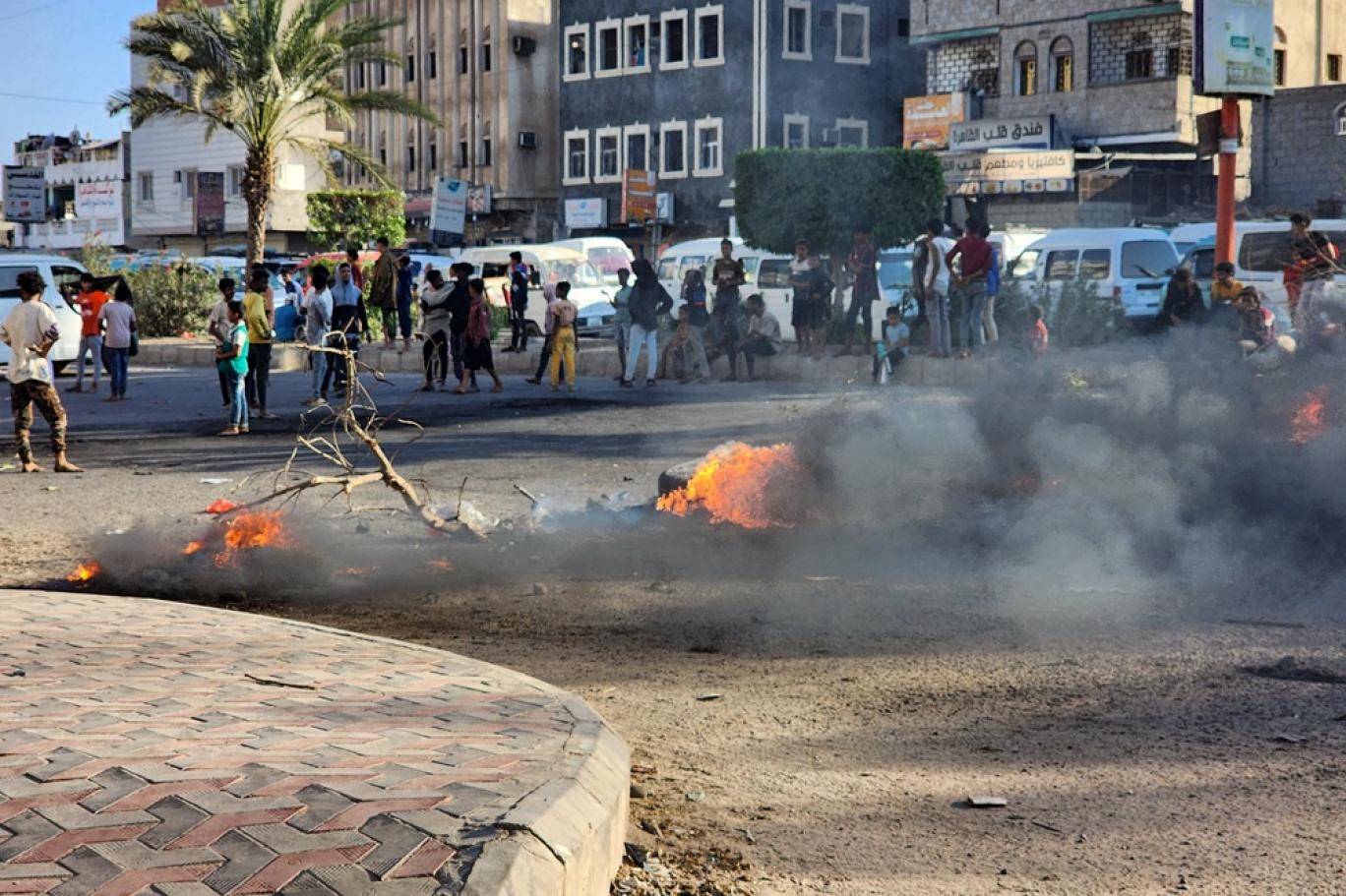 غضب شعبي في اليمن بسبب أزمة الكهرباء والمياه