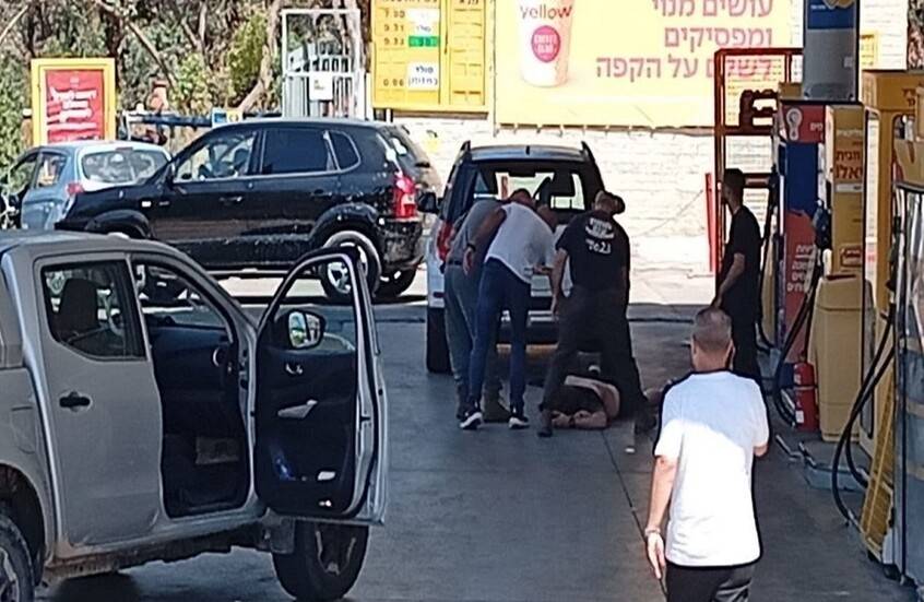 عملية اطلاق نار في كوخاف يائير... قتيل و٦ جرحى في قلقيلية