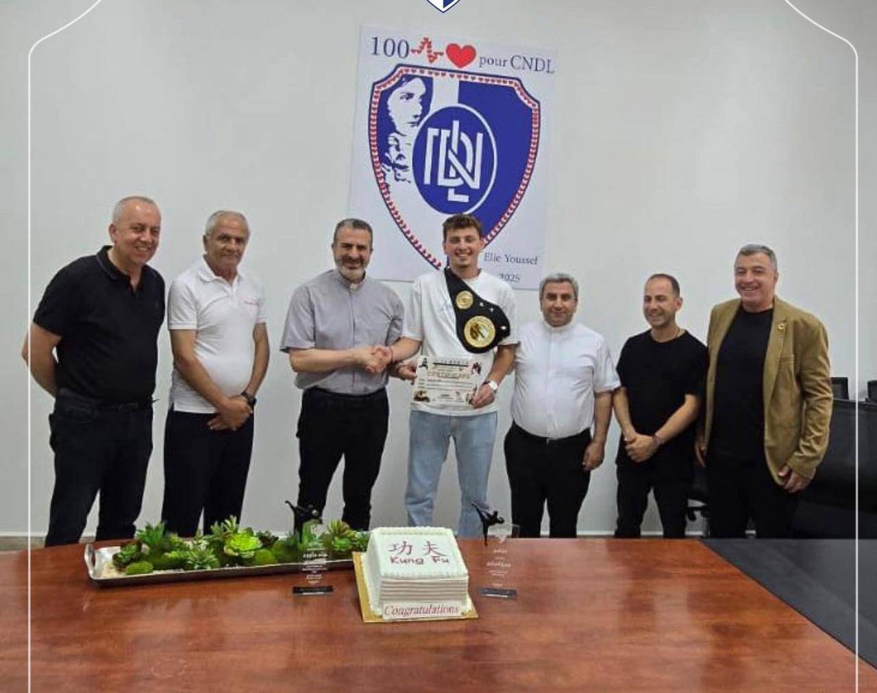 كونغ فو: الأب طيّار يهنئ اللاعب جاد داوود