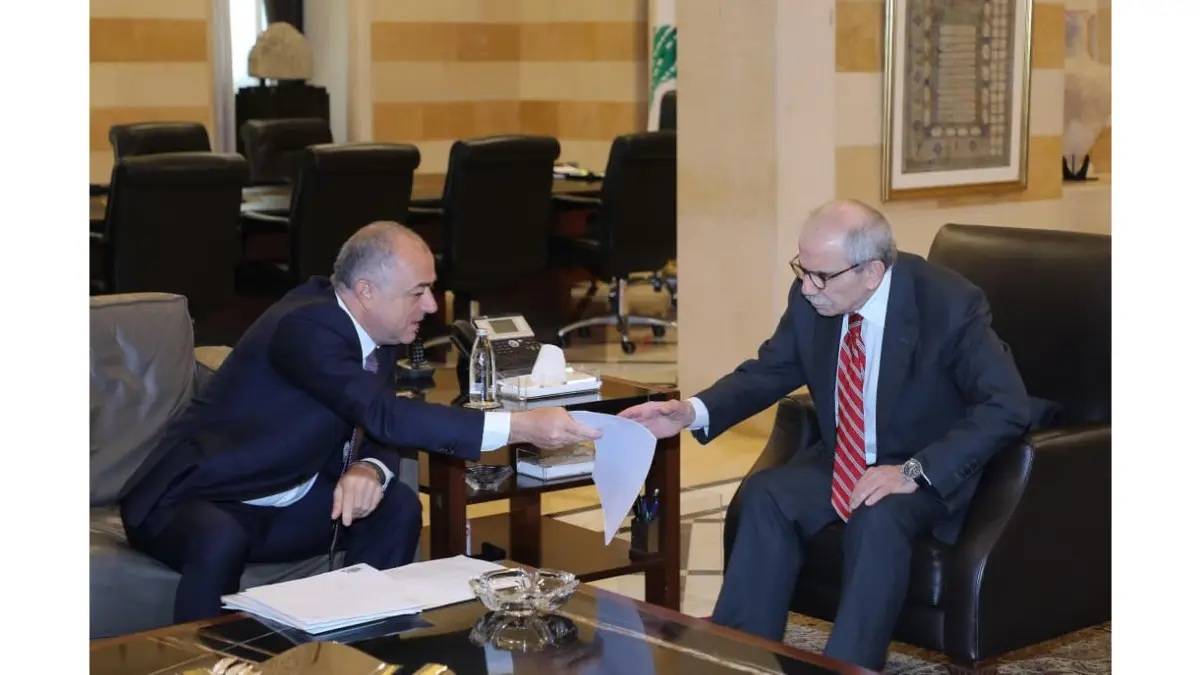 سلام يبحث مع بو صعب القضايا التشريعية