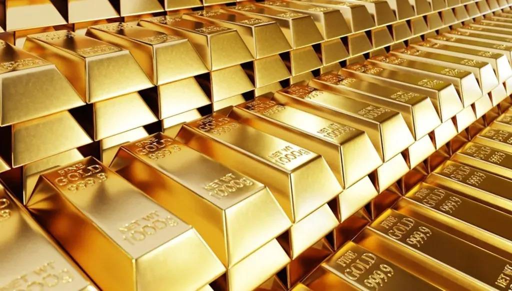 الذهب يتراجع لأدنى مستوى في أكثر من 6 أشهر