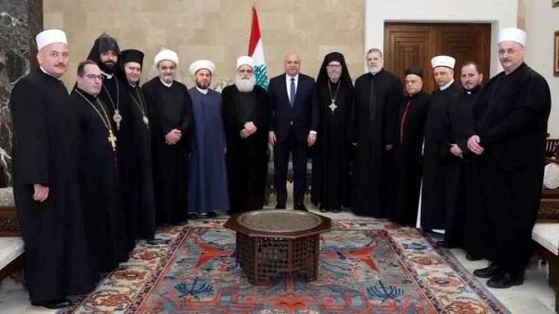 عون لشيخ العقل: لبنان لا يعيش إلا بجناحيه المسيحي والمسلم