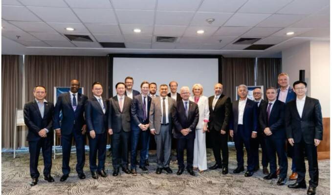 الحوت يترأس اجتماع "سكاي تيم" الدولي في البرازيل