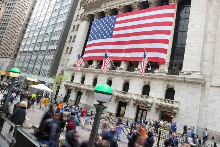 "إندبندنت": المستهلك الأميركي لن يشعر بتراجع الأسعار قريباً