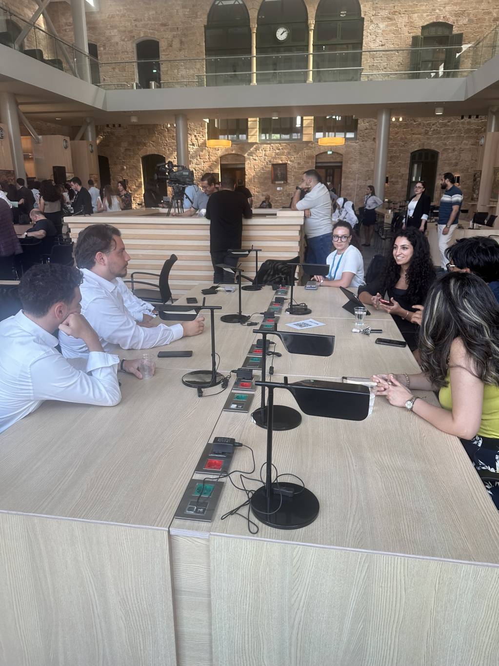 "التماسك الاجتماعي في لبنان"... نحو عقدٍ وطنيّ جديد
 يُعيد بناء الثقة بين الدولة والمجتمع