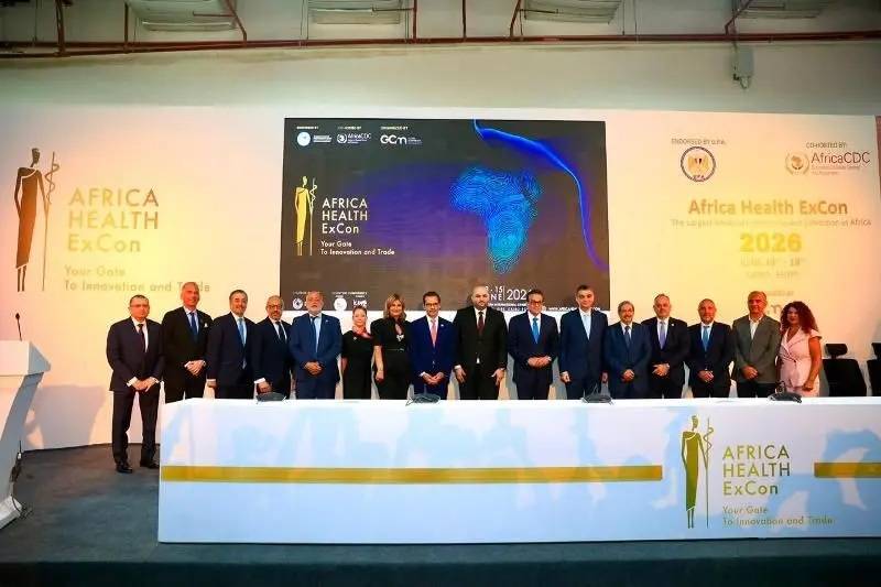 من القاهرة.. ناصر الدين يعزز الشراكة الصحية بين لبنان ومصر