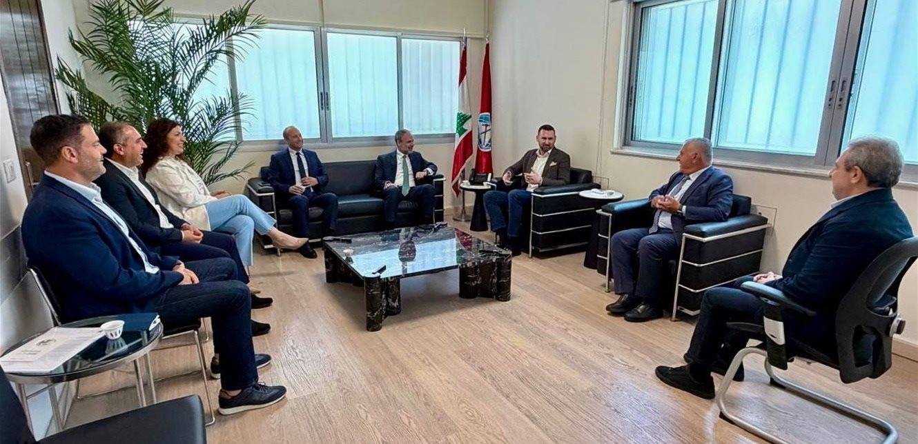 «الإشتراكي» لا يهمّه من أين يأتي وقف الحرب
ناصر لـ «الديار»: نترقّب التطوّرات... ودخول قوات سوريّة تهويل إعلامي