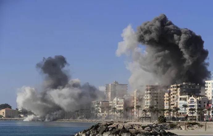 نتنياهو يأمر الجيش الاسرائيلي بإيقاف عملياته في لبنان