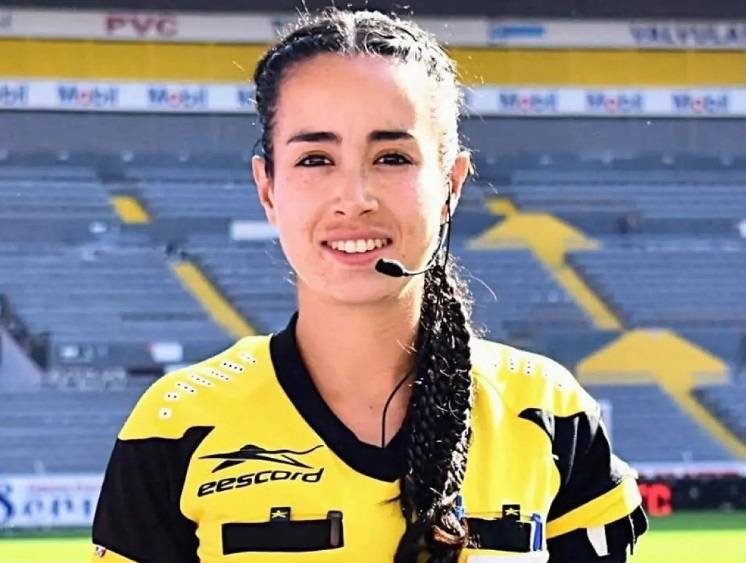 فاتنة مكسيكية تقود مباراة تونس وهولندا بكأس العالم