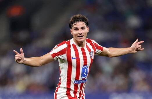 ألفاريز يطلب الرحيل وبرشلونة يترقب