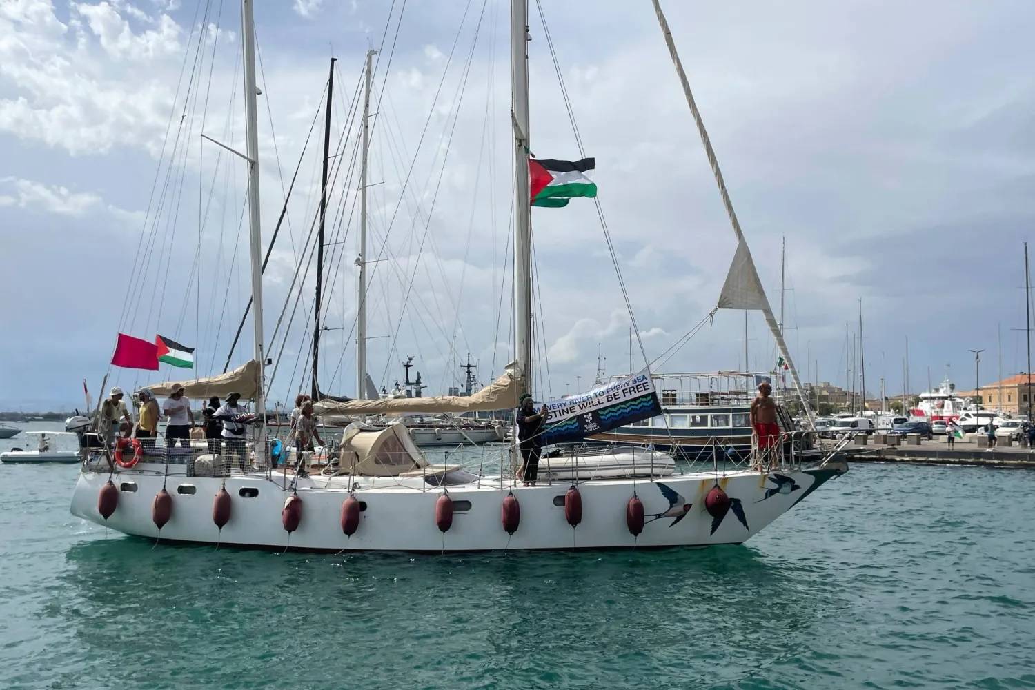 إيطاليا تعلن الإفراج عن ناشطَين مؤيدين لفلسطين ومواطن آخر كانوا محتجزين في ليبيا