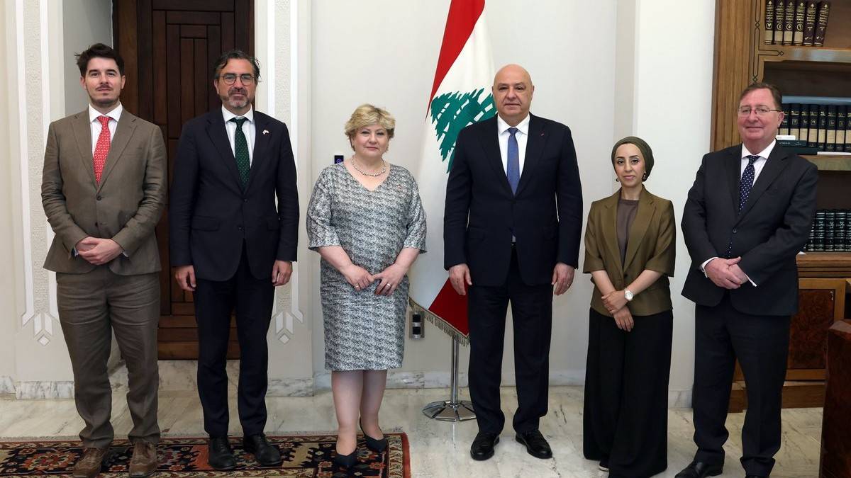 عون أمام وفد بريطاني: دعم لبنان واستقرار الجنوب أولوية