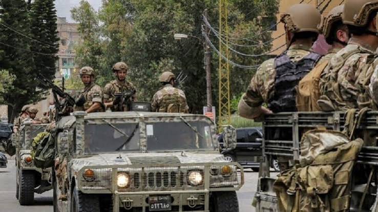 في قبضة الجيش.. متهم بالقتل وثلاثة مطلوبين بقضايا مخدرات
