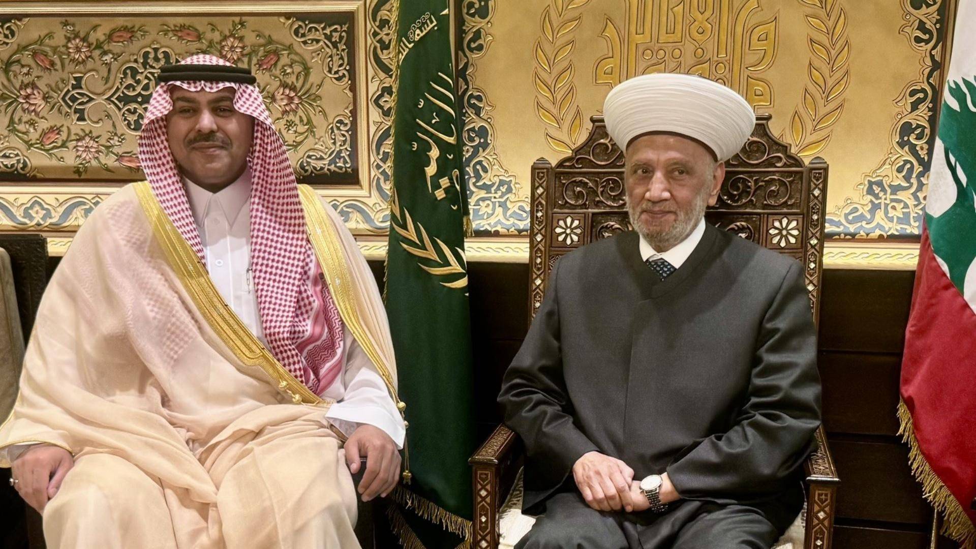 دريان يستقبل السفير السعودي ويؤكد متانة العلاقات مع المملكة