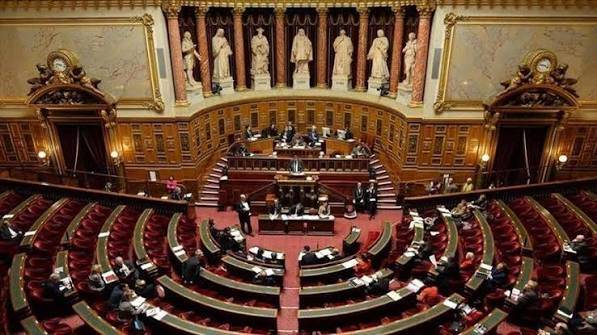مشروع قانون مثير في فرنسا لتشديد شروط زواج الأجانب