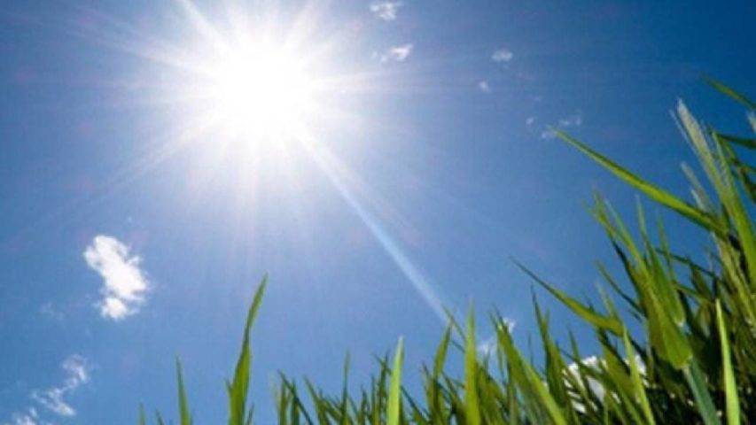 استقرار جوي خلال الأيام المقبلة وتحذير من ارتفاع الموج شمالاً