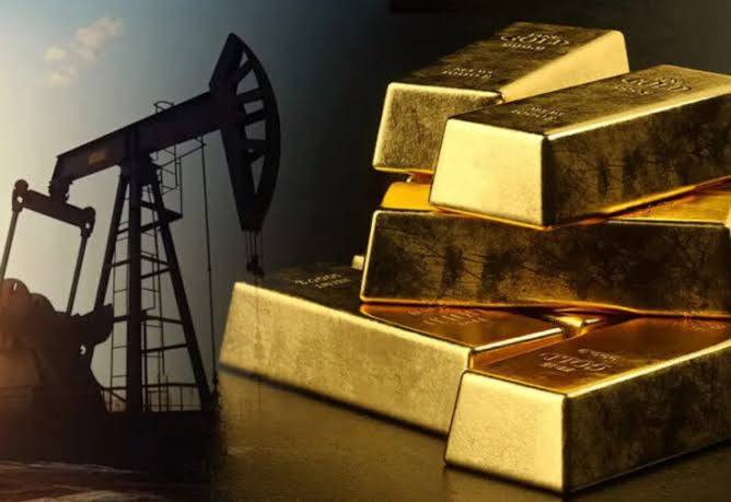 الذهب يتراجع والنفط يرتفع وسط مخاوف التضخم
