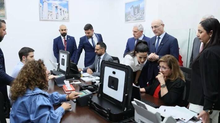 الحجار أطلق خدمة البصمة البيومتريّة:
ستُمكّن المغتربين من إتمام الإجراءات وإرسالها إلكترونياً