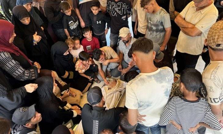 استشهاد طفل وإصابة آخر بقنبلة مسيرة إسرائيلية شرق غزة