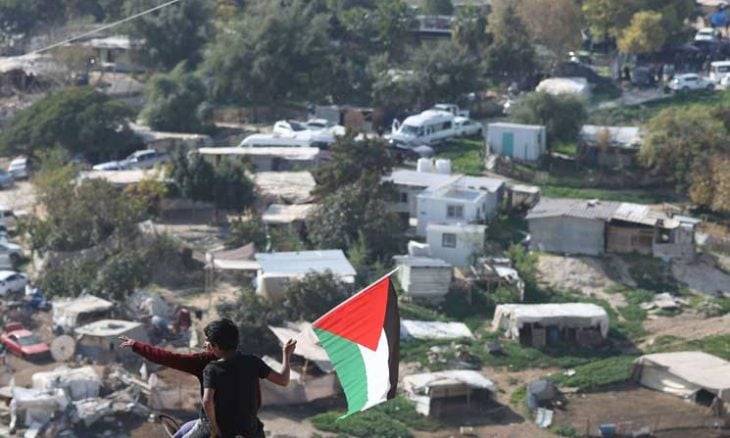 إسرائيليون يقيمون بؤرة استيطانية في الخان الأحمر شرقي القدس
